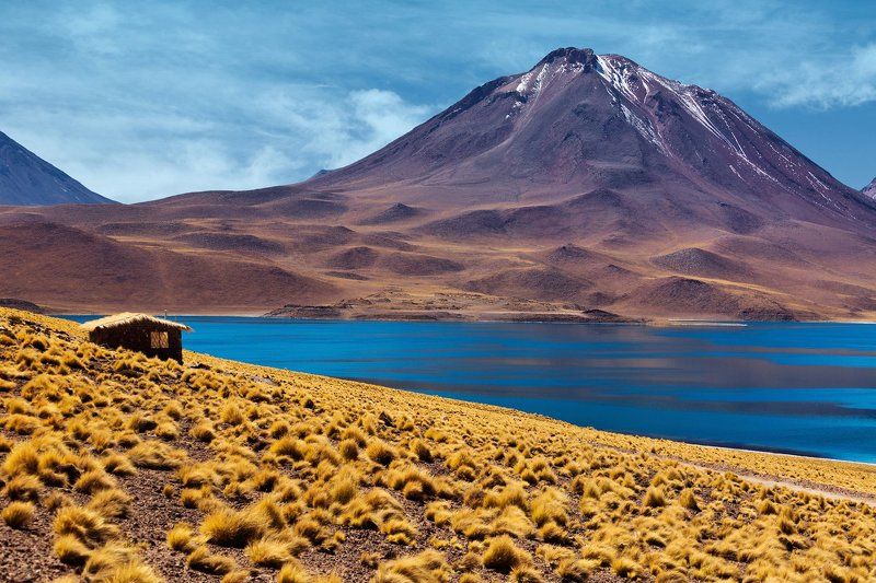 Вулкан, Горы, Лагуна, Чили Домик у лагуныphoto preview