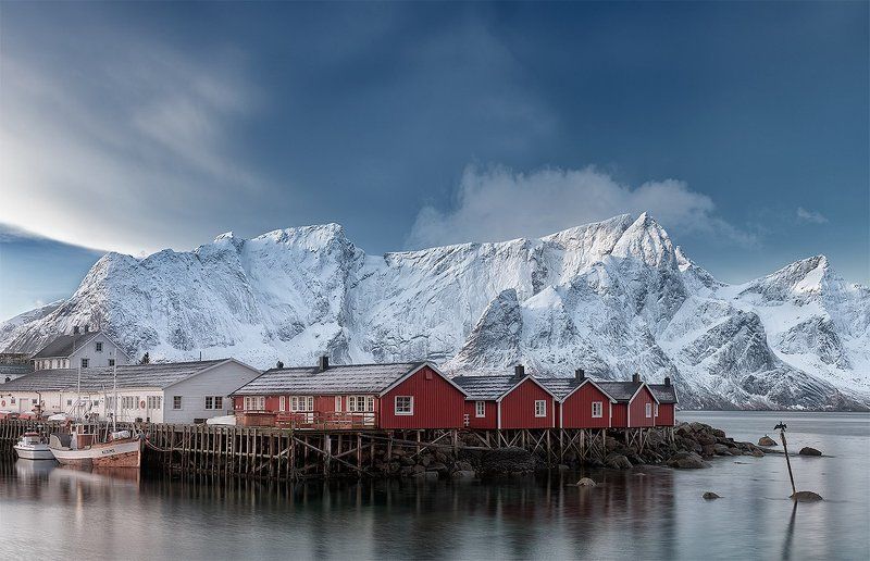 Hamnoya, Norway, Reine Про красные домики, белые горы и баклана на палочке...photo preview