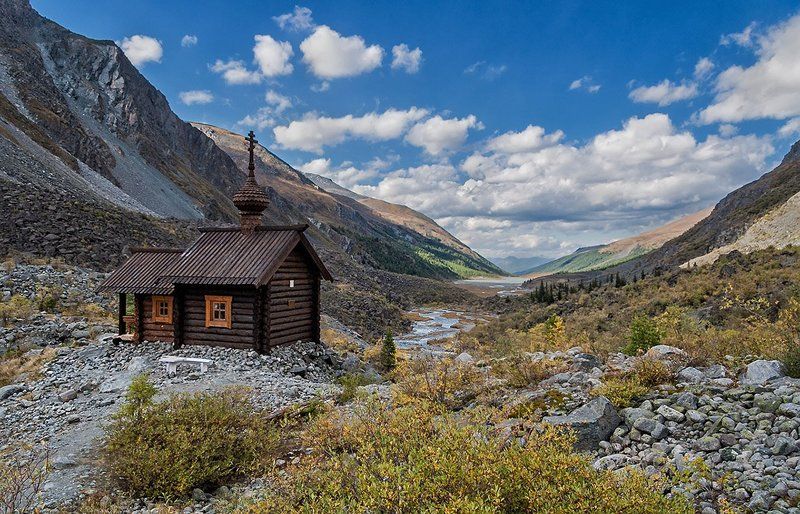 В память о погибших альпинистахphoto preview