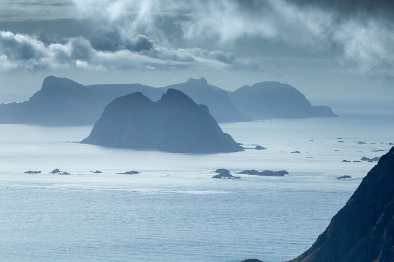 норвегия,лофотены,москенес,горы,море,туман Острова в океане.photo preview