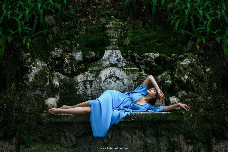 raindrop, garden, fall, sleep, blue, nature, stone, rocks, woman, model, beautiful Raindrop in the gardenphoto preview