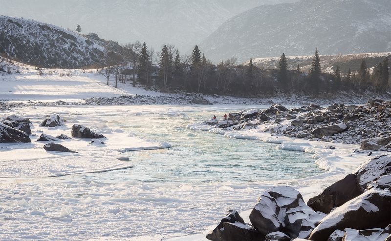 ...У берегов зимней Катуни...photo preview