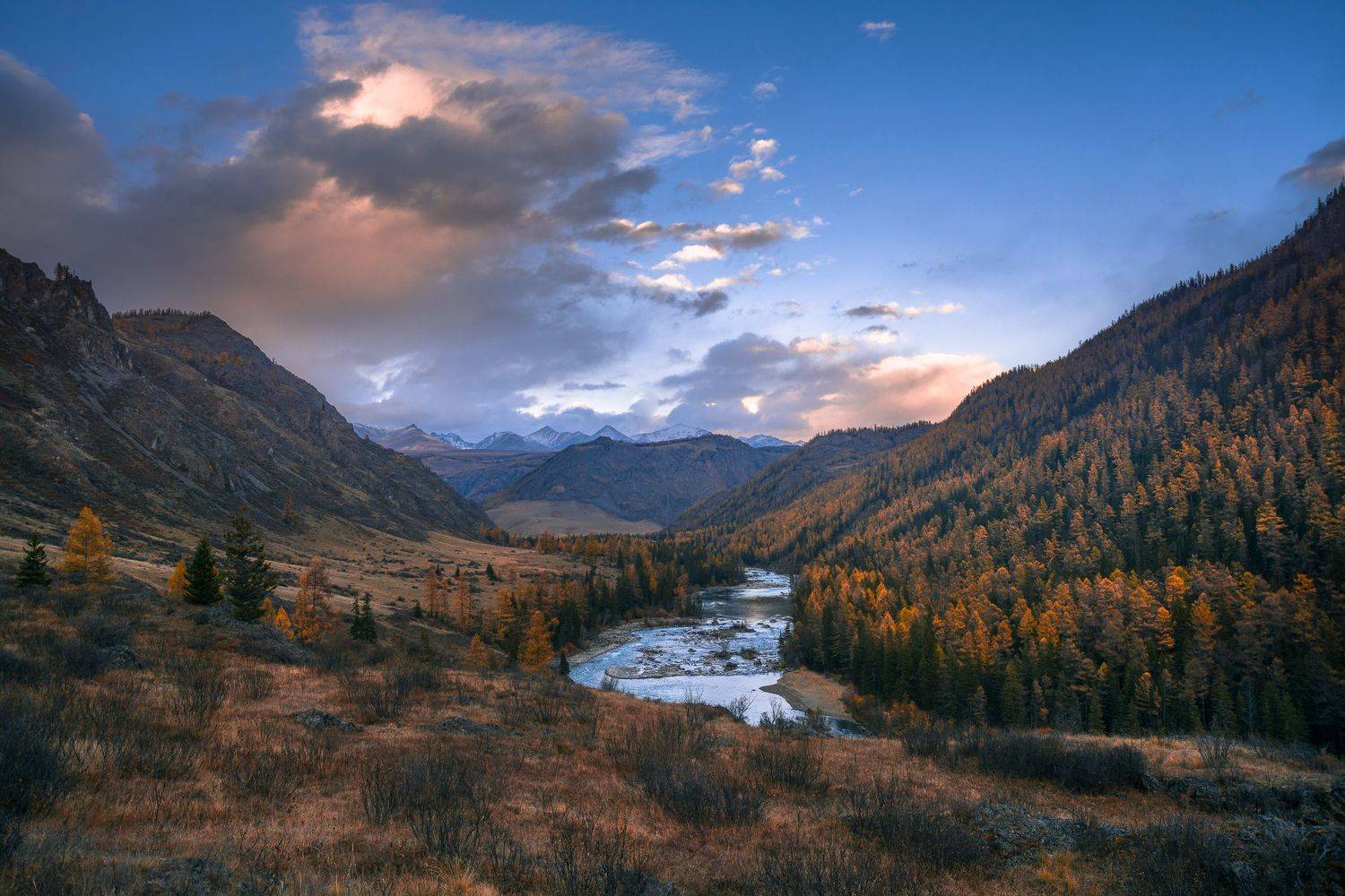 Скоро стемнеет.... Автор: Андрей Поляков россия, горный алтай,осень, Андрей Поляков