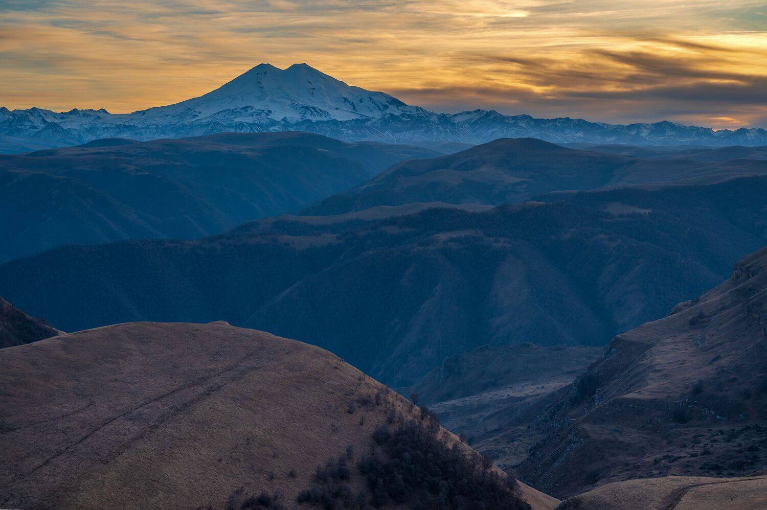 Вечер на плато Шаджатмас. Автор: Валерий Одинцов , Валерий Одинцов