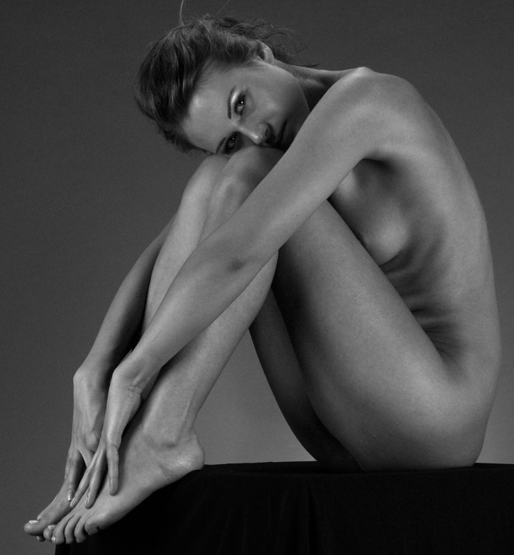 одесситки , девушки, красивые, ню Стремление к квадрату в форме округлостей.photo preview