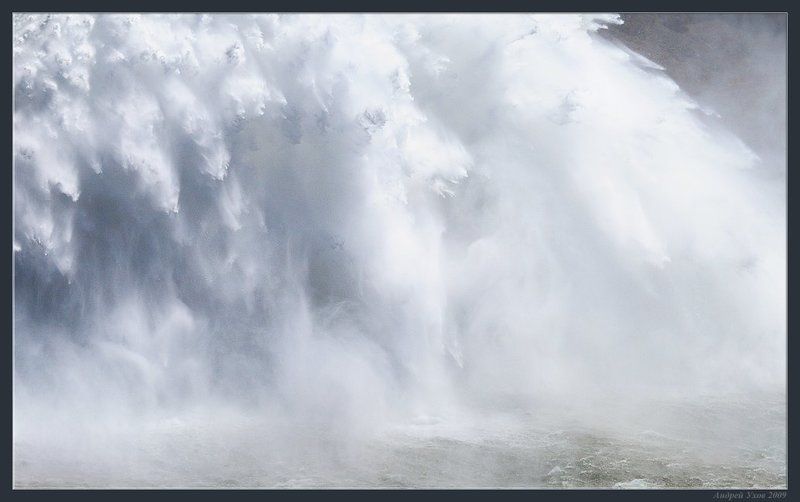 водохранилище,бартогай,чилик,плотина,шлюз,вода,фонтан,напор Цунамиphoto preview