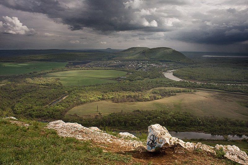 Над шиханами грозаphoto preview