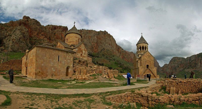 армения, нораванк. Панорама Нораванкаphoto preview