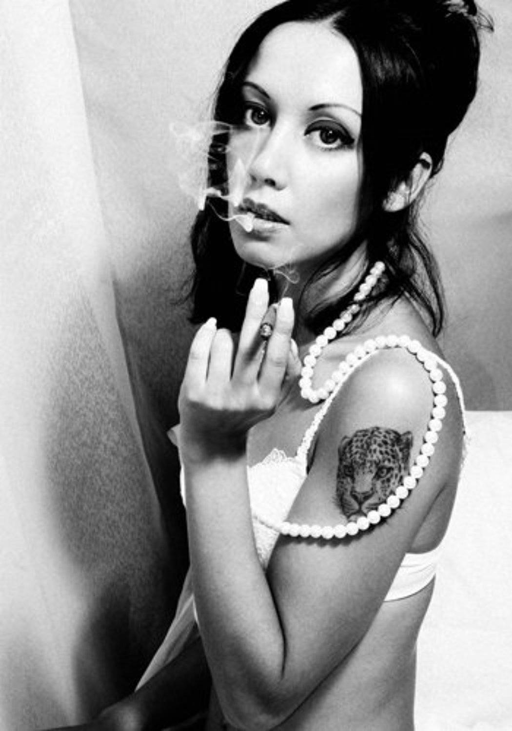 фотомодель, Leela