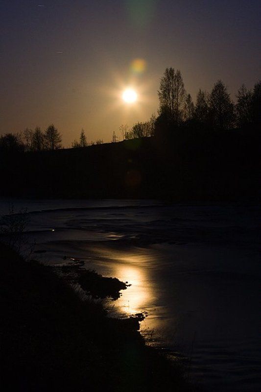 Лунный светphoto preview