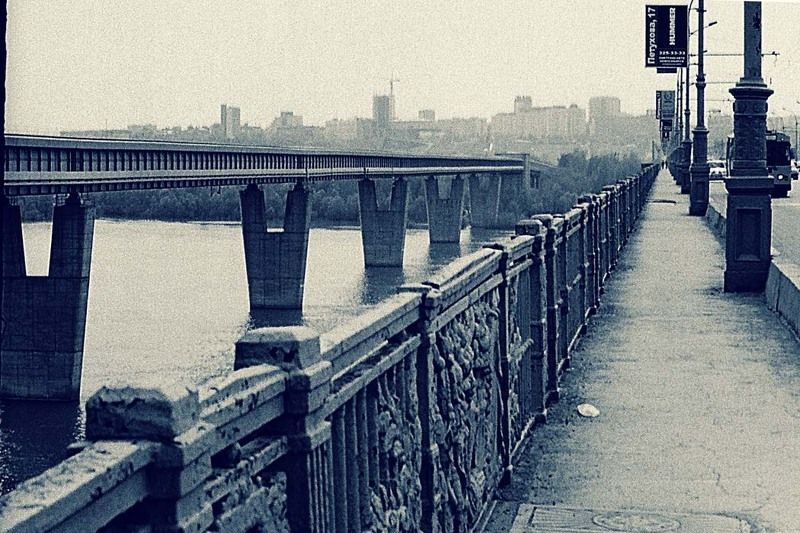 новосибирск, коммунальный мост, весна, фэд Я и двое на мостуphoto preview