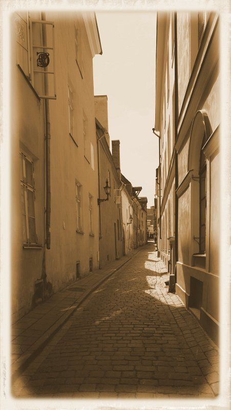 tallinn О кривой водосточной трубе... фото превью