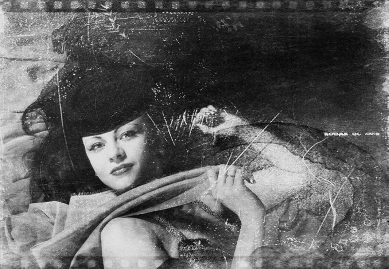 молодость, тайна, взгляд, нежнее нежного Нежнее нежного...photo preview