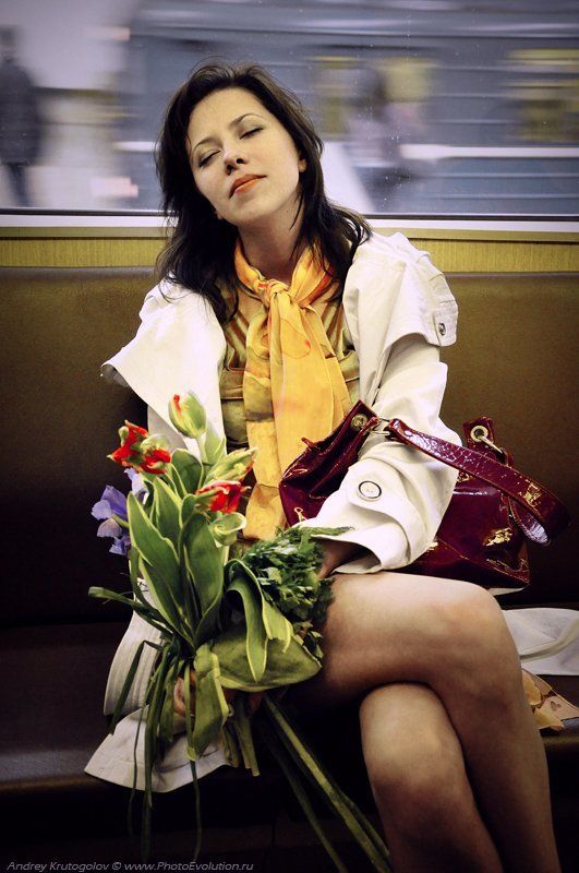 город, метро, цветы, букет, настроение, Добрый шумный город 2photo preview