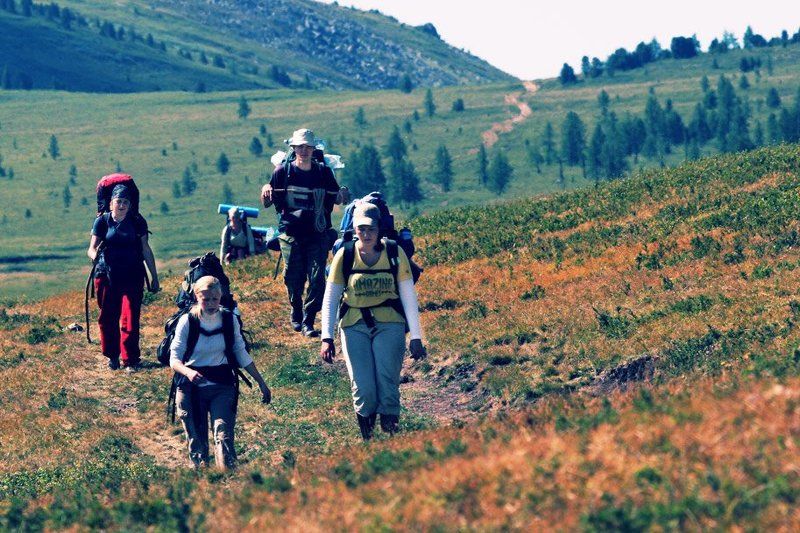 hills, tourist, syberia, journey, sun, жара, возвышенность, горы, сибирь, алтай, путешествие, горный туризм, туристы Leaving the Hills behindphoto preview