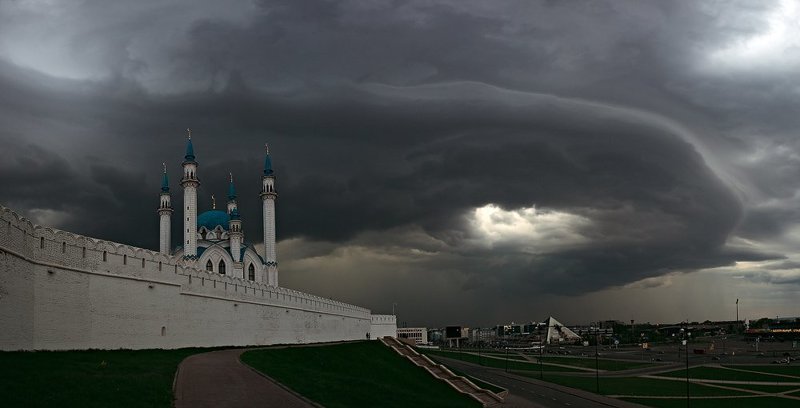 казань, кремль, туча Антиторнадоphoto preview