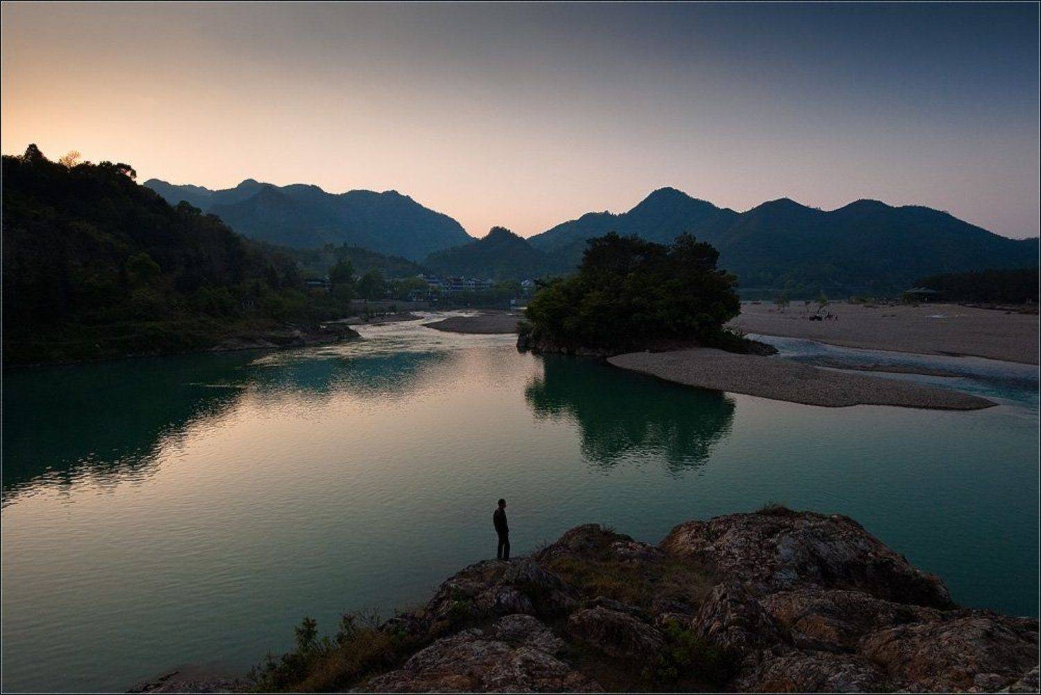 Созерцание. Автор: Александр Константинов китай,наньси,река,вечер,тишина,покой,созерцание,путешествия, Александр Константинов