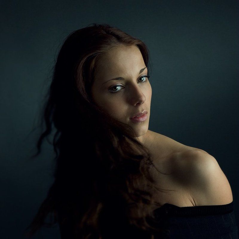 swing round, turn back, poetry, hair, eyes, глаза, поэзия A Poetry of Swinging Roundphoto preview