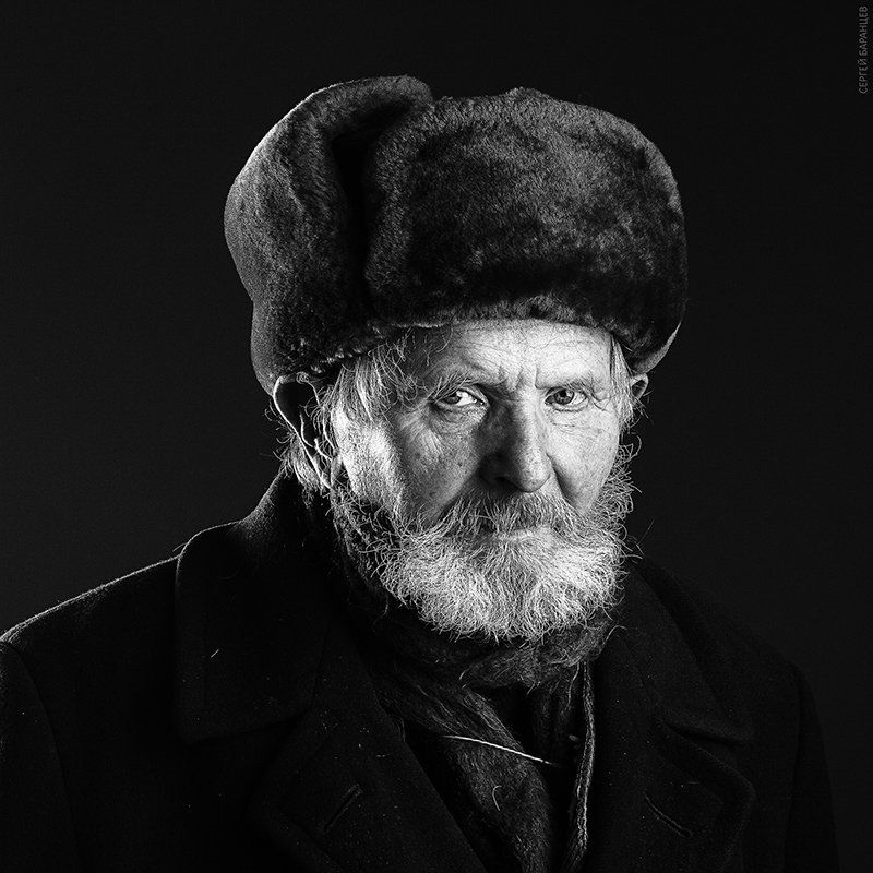 Дед, Дедушка, Мужской портрет, Студийный портрет, Чб Дедphoto preview