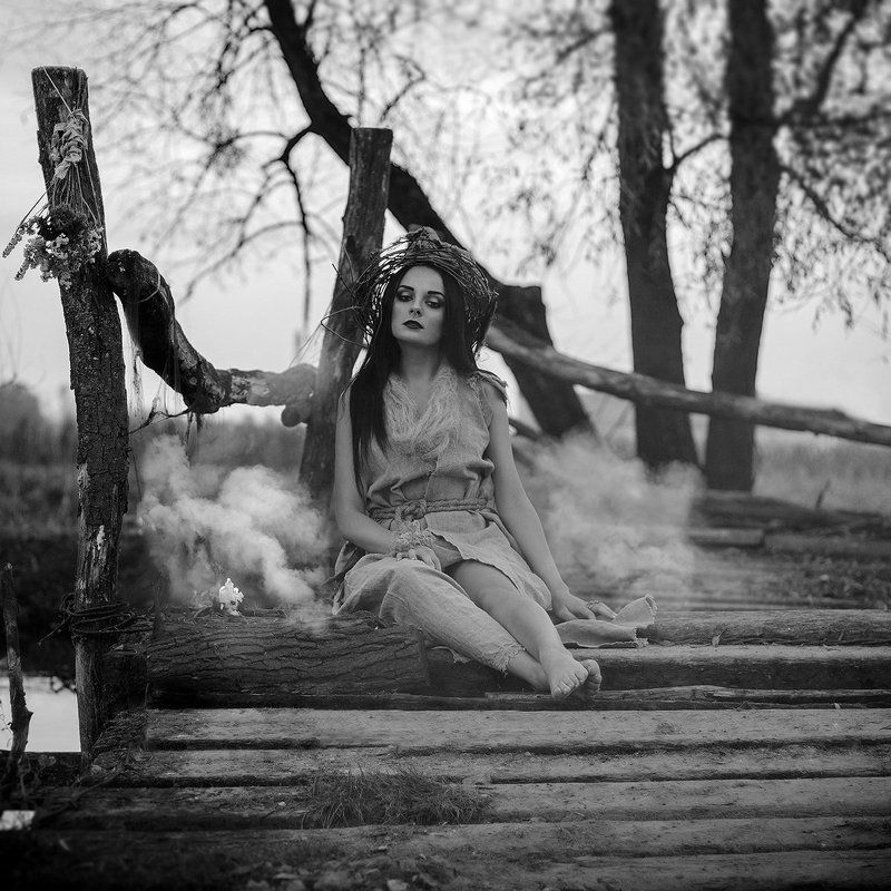 ведьма, девушка, мистика, мост, речка the Witchphoto preview