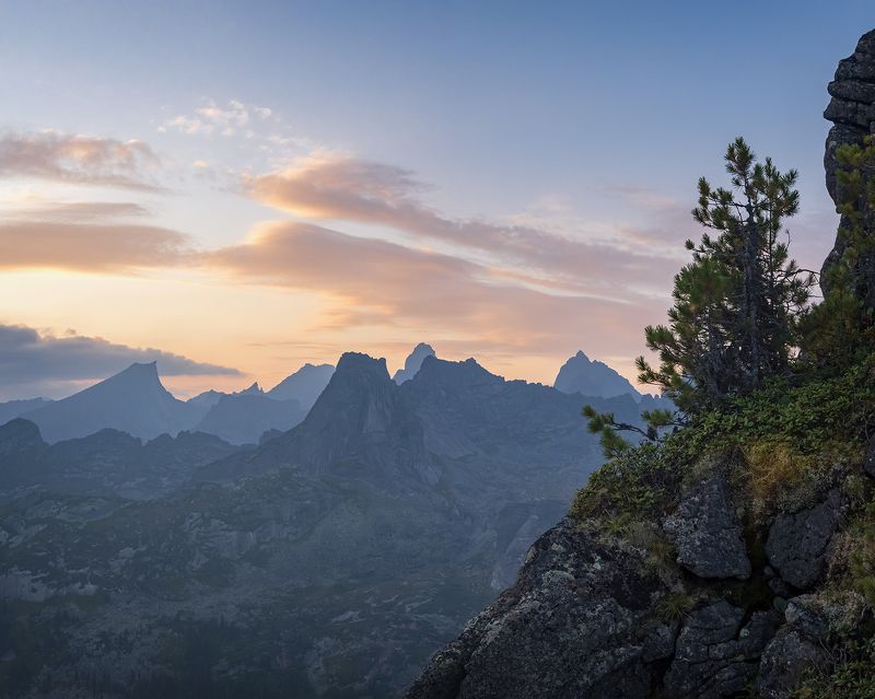 ...Летним утром в горах...photo preview