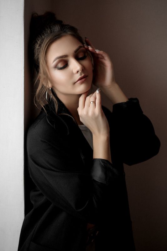 девушка, модель, портрет, фотосессия, студия, гламур, girl, model, modeling, young, portrait, творческий портрет, женский портрет, woman, young woman, glamour, постановка, постановочная фотография, fashion Алинаphoto preview