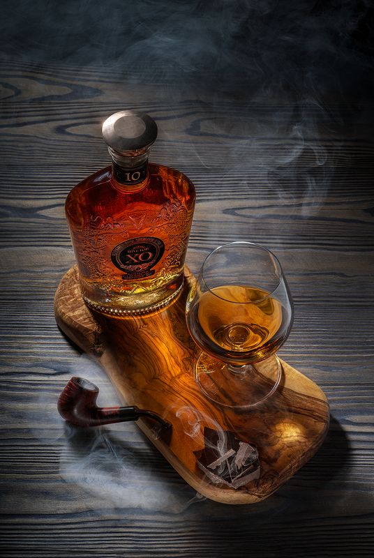 напитки, алкоголь, коньяк, трубка, дым, натюрморт, мужской, предметка, предметная фотография Коньячно-дымноеphoto preview