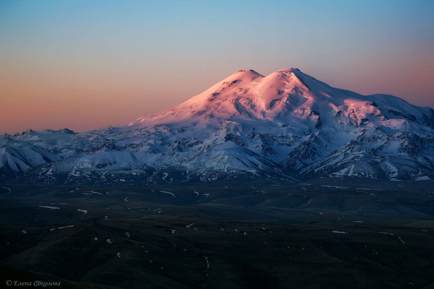 эльбрус, утро, рассвет, пейзаж, горы, вершина горы, снег, Соколова Елена