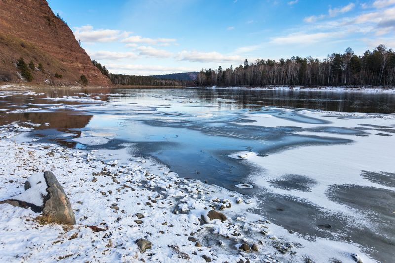Река Иркут у Шаманского утесаphoto preview