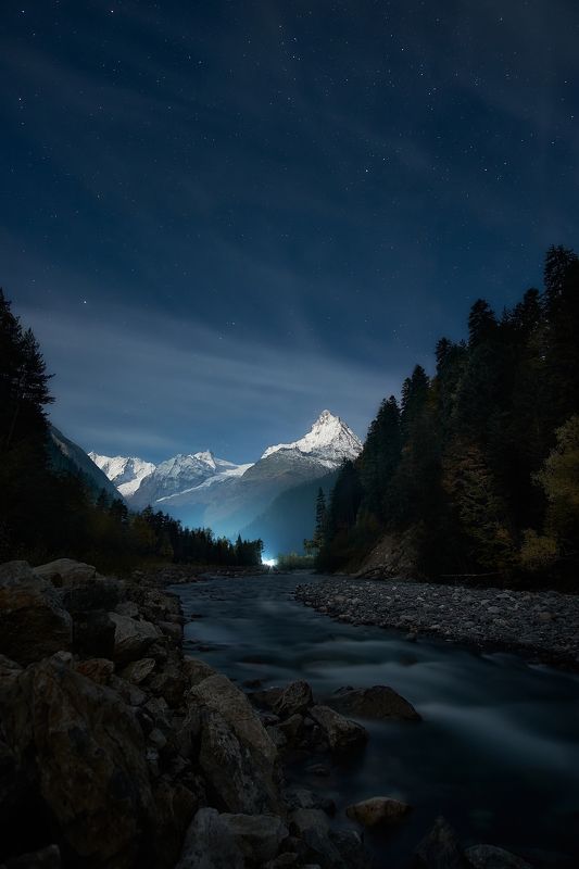 Ночь в Домбаеphoto preview