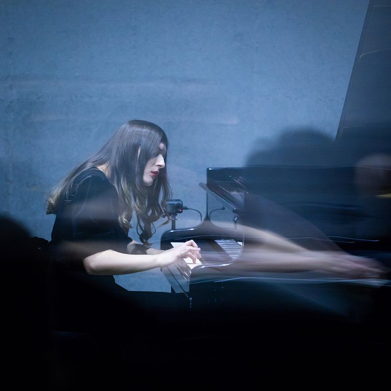 Барочная поэма для одинокого пианиста.photo preview