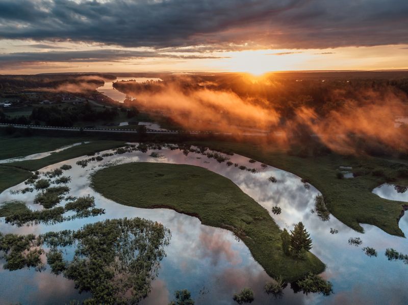 Рассвет с туманомphoto preview