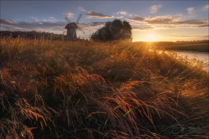 пушкинский горы, мельница, лето, пейзаж, псковская область, псков Летние травыphoto preview
