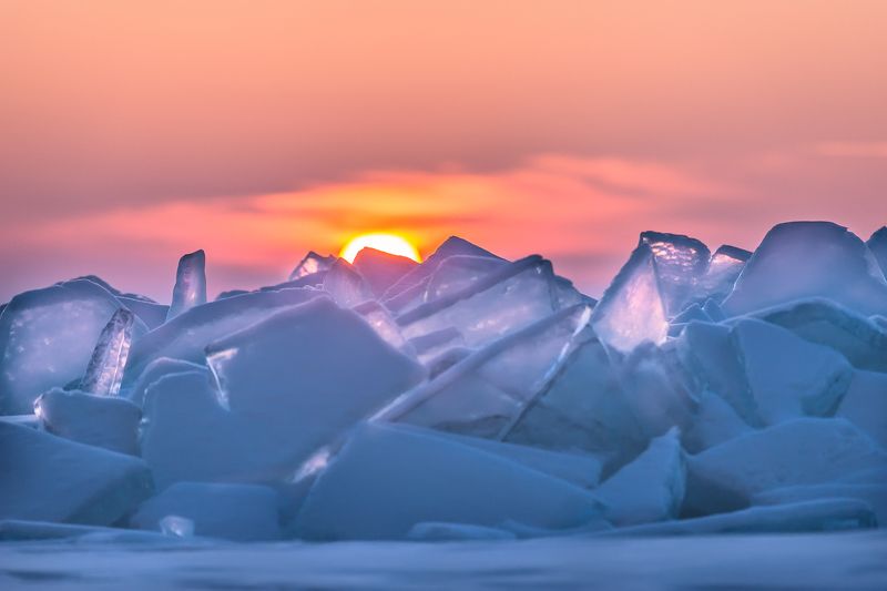 Морозный рассвет на Байкалеphoto preview