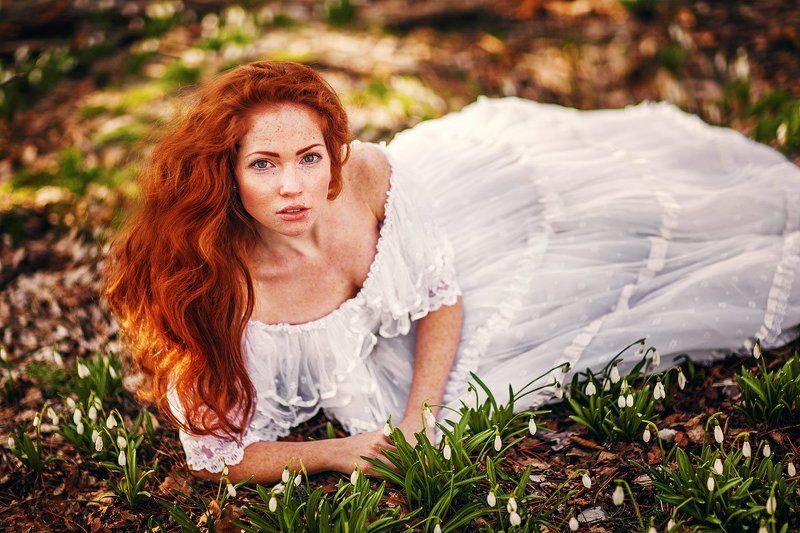 Весна, Веснушки, Девочка, Подснежник, Портрет, Портрет девушки, Рыжая, Солнце солнце в подснежникахphoto preview