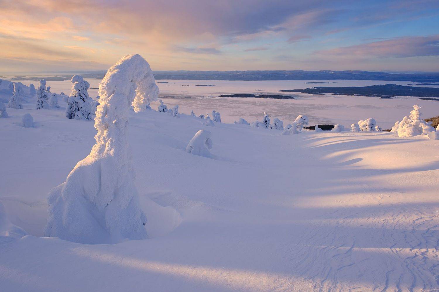 Другая реальность..... Автор: Леонтьев Константин заполярье, зимний пейзаж, горы, солнце, снег, Леонтьев Константин