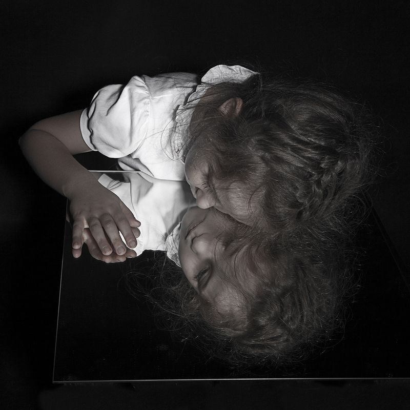 Жеманностьphoto preview