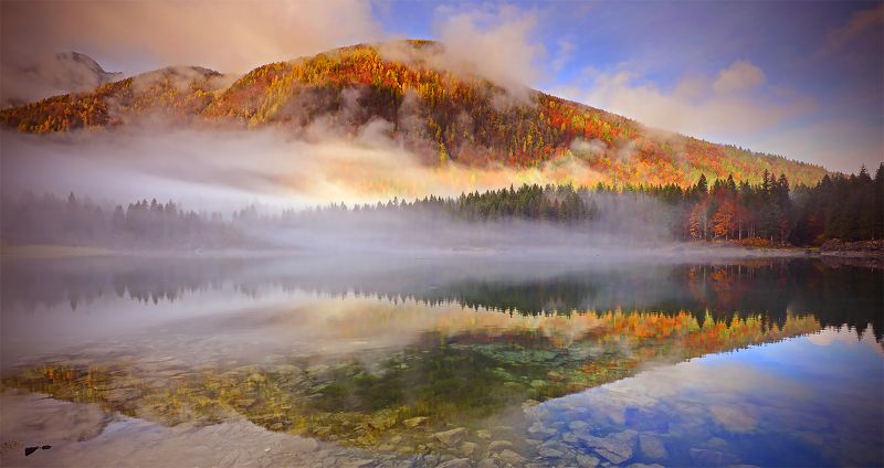 Vangelis  Anderson lago belleza Alpes  Italia nostalgia tristeza brumas montañas  photo preview