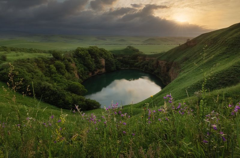 кавказ, приэльбрусье Малое озеро Шадхурейphoto preview