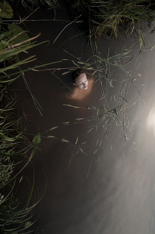 Замерев и восполнившисьphoto preview