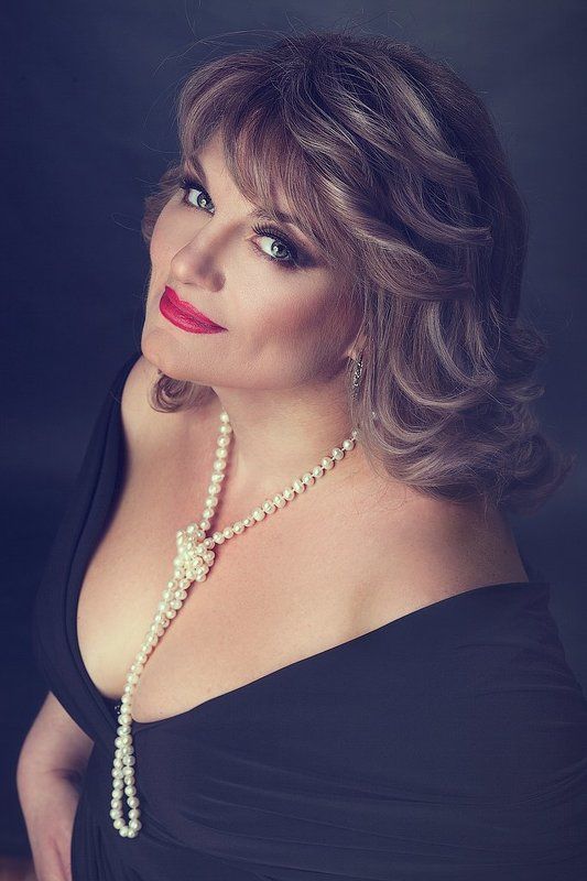 Женский портретphoto preview