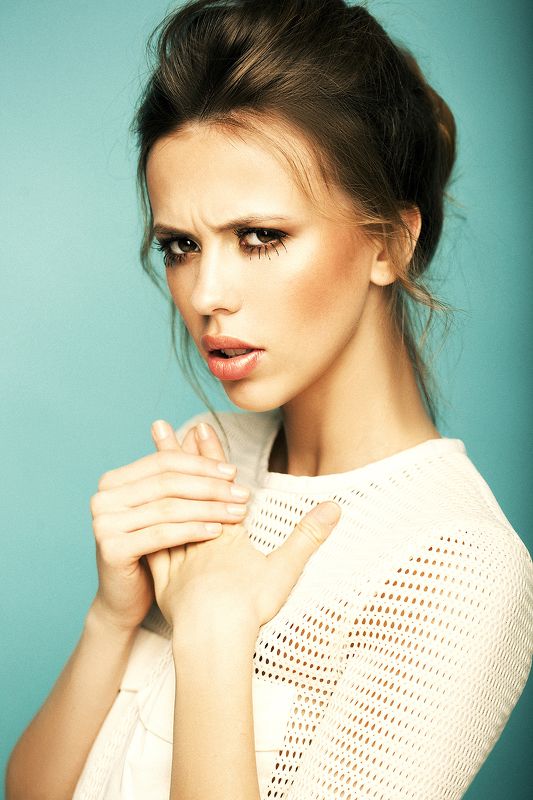 girl, portrait, studio Innaphoto preview