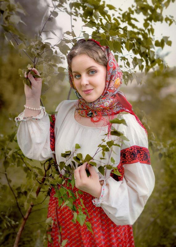 девушка у березы,летний портрет девушки,портрет девушки,березовые листья,березовые ветки,девушка у березы, красивая девушка я березовых веток, \