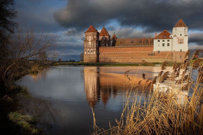 мирский замок, замково-парковый комплекс, юнеско Мирский замокphoto preview