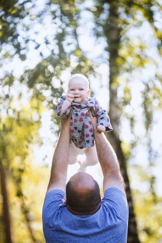 дети, детское, семейная, папа, лето, боке Папа дарит крыльяphoto preview