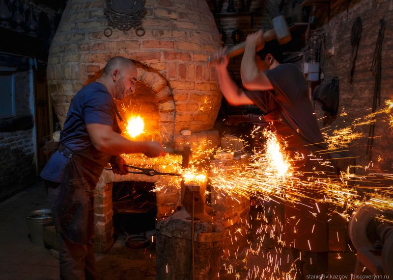 кузнецы, огонь, искры, узбекистан, бухара Кузнецы Бухарыphoto preview