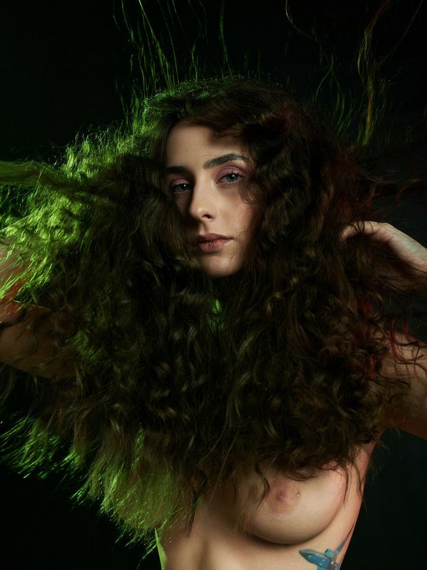 Greenhairphoto preview