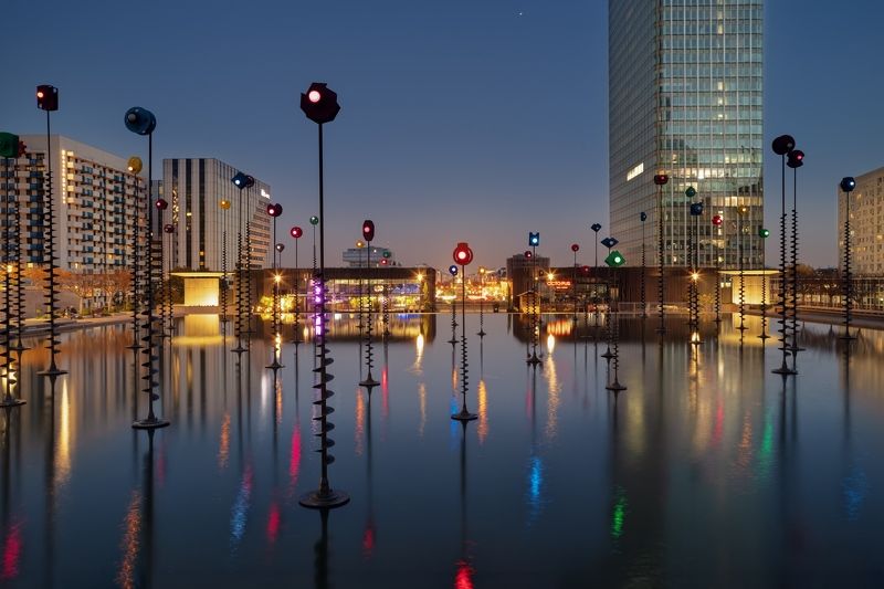 город,архитектура,вечер,бассейн,огни,отражения Вечерний Дефансphoto preview