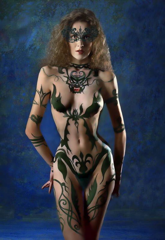 cosplay, косплей, фотомонтаж, коллаж, 	фотошоп, creative, photoshop, война, erotic, girl, nude, арт, арт-ню, девушка, модель,  обнаженная, фотомодель, фотосессия, эротика, body-art, nude-art-photo, 35-мм-плёнка, славянская-гейша Боди-арт на Хеллоуинphoto preview