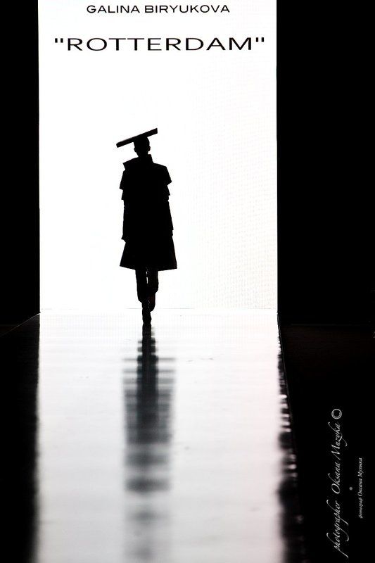 мода, силуэт, подиум, свет, тень, геометрия,  Rotterdamphoto preview